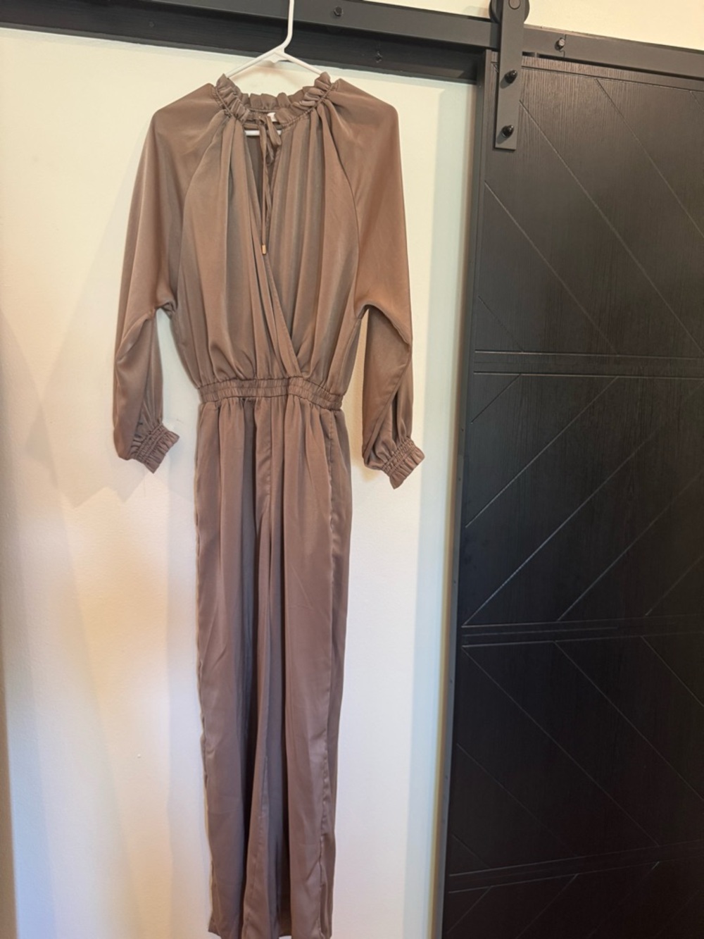 Mustard Seed Long Sleeve Taupe Jumpsuit with Elastic Waist Size Small